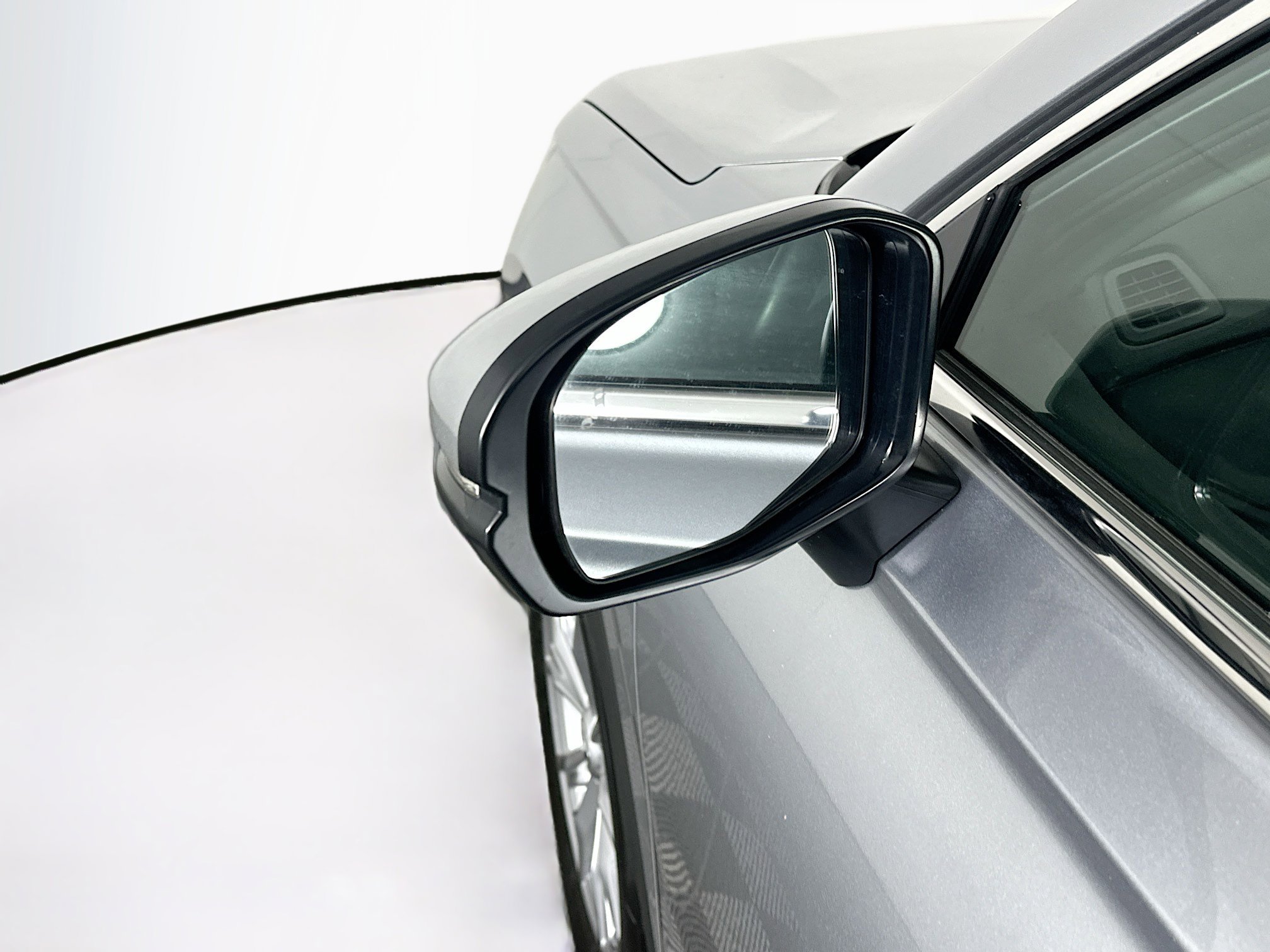 Used 2025 Honda CR-V EX-L image 16