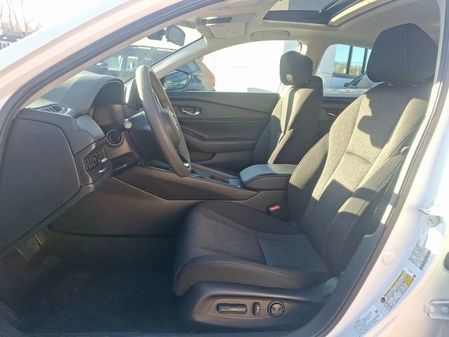 Used 2023 Honda Accord EX image 13