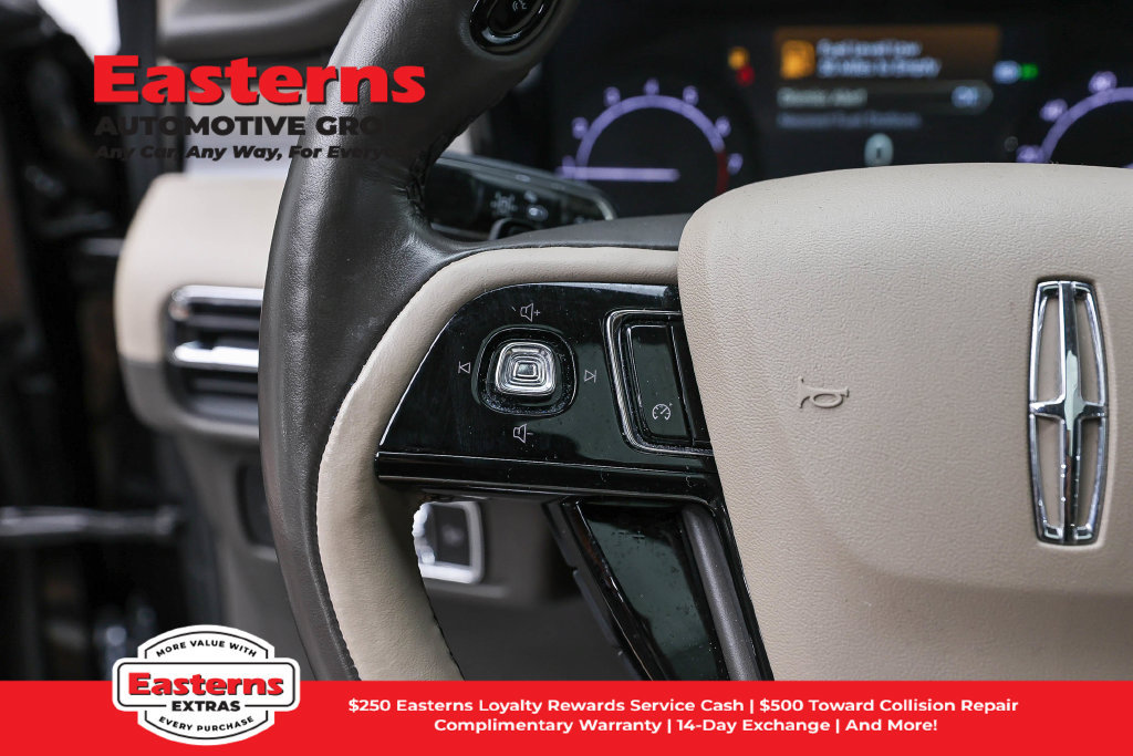 Used 2022 Lincoln Corsair FWD w/ Premium Package image 16