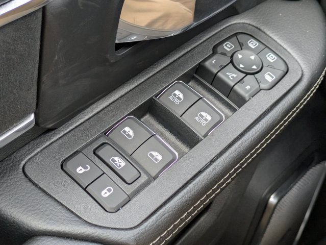 New 2026 RAM 3500 Laramie AWD/4WD image 23