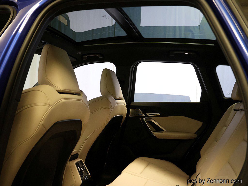 Certified 2025 BMW X1 M35i w/ Premium Package image 13