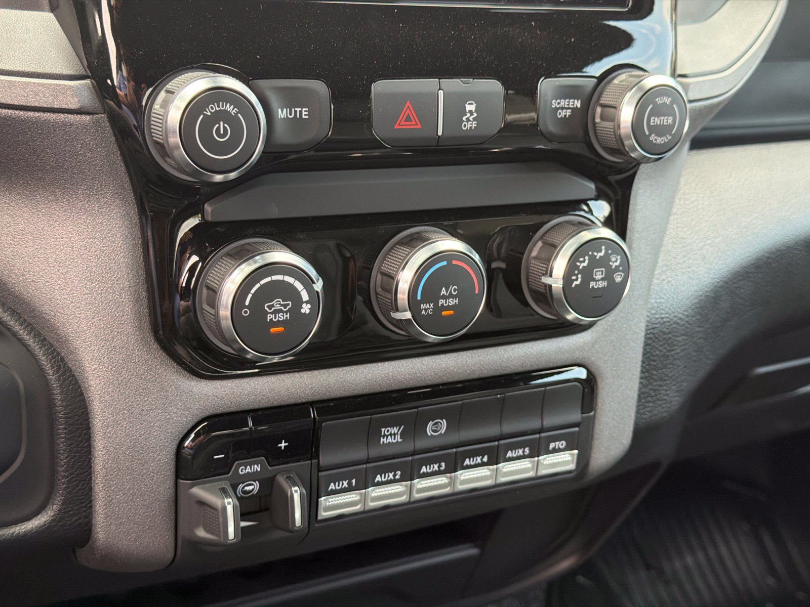 New 2027 RAM 4500 Tradesman AWD/4WD image 21