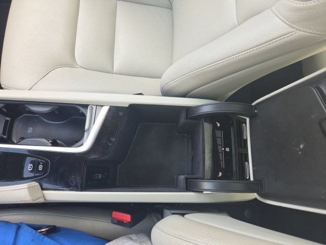 Used 2023 Volvo XC90 B5 Core AWD/4WD image 30
