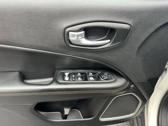 Used 2019 Jeep Compass Limited w/ Safety & Security Group FWD image 6