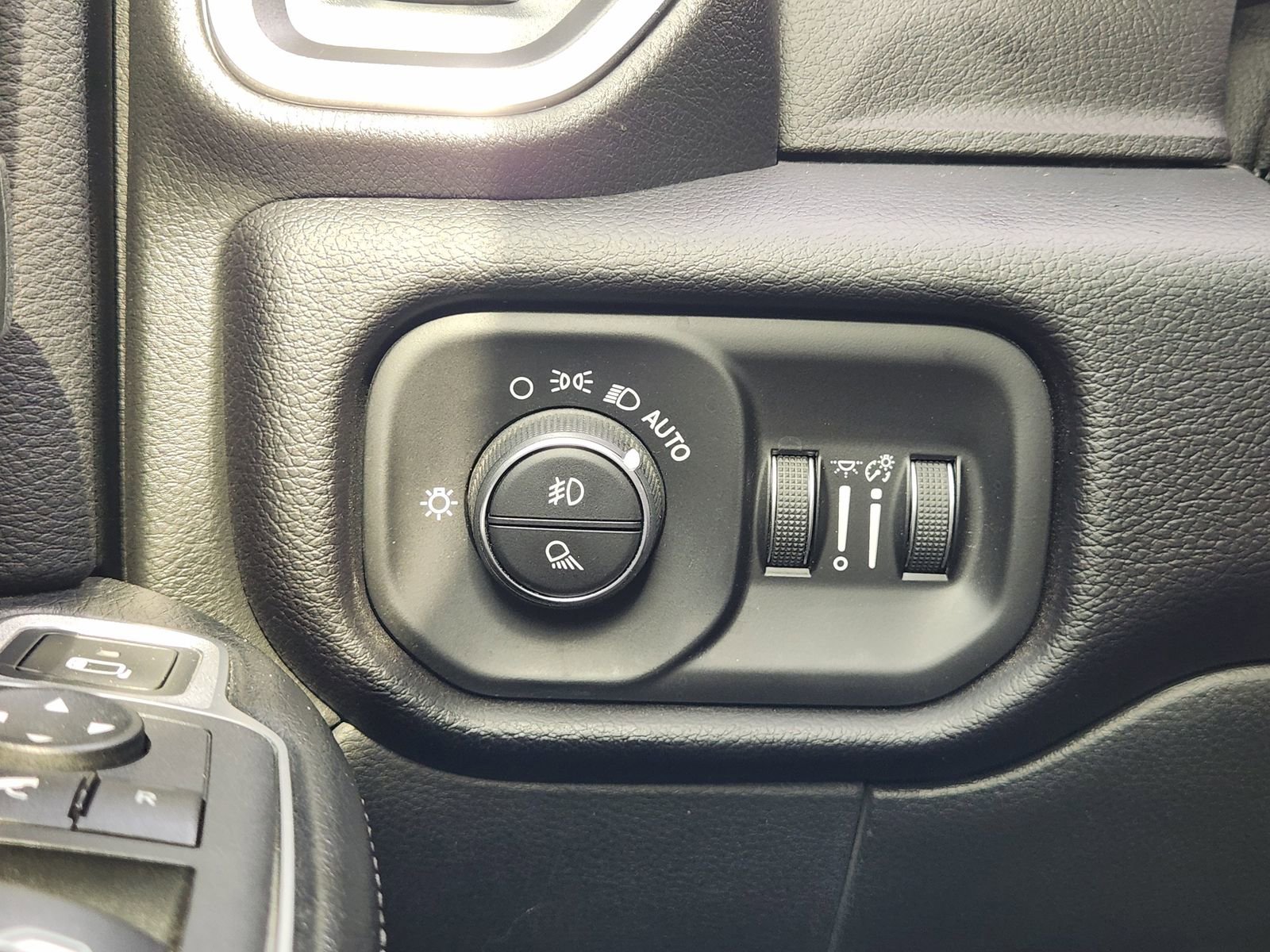 Used 2022 RAM 2500 Laramie w/ Night Edition AWD/4WD image 23
