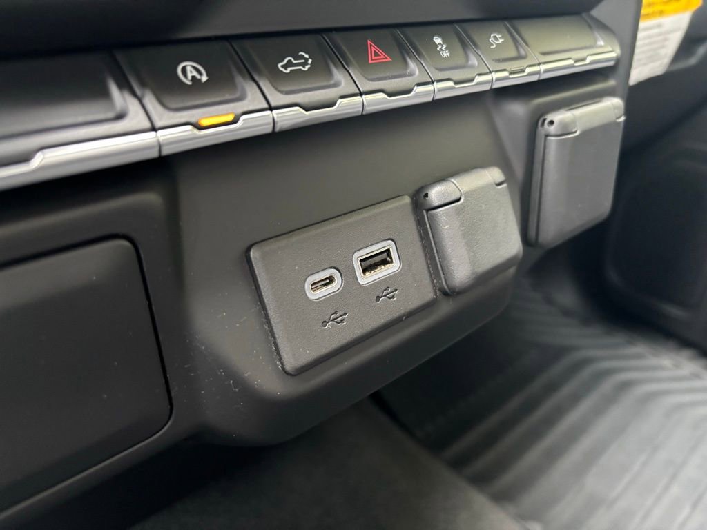 Used 2021 Chevrolet Silverado 1500 Custom image 22