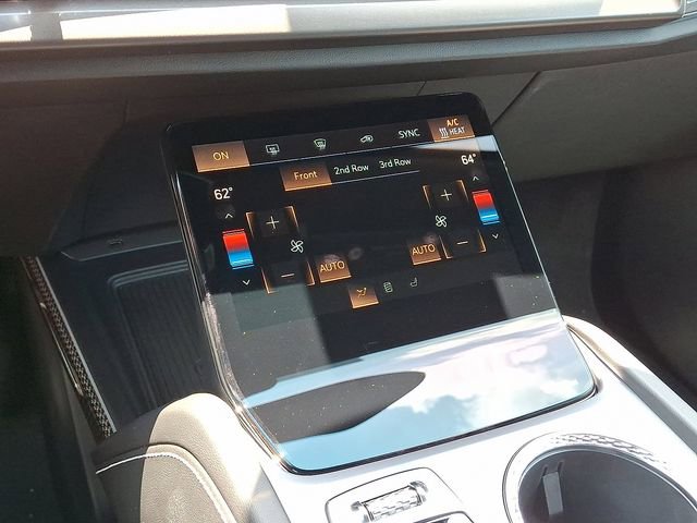 New 2026 Cadillac Vistiq Sport w/ LPO, Floor Liner Package image 9