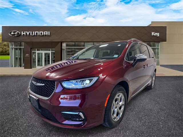 Used 2023 Chrysler Pacifica Limited