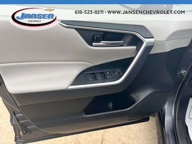 Used 2020 Toyota RAV4 XLE w/ Convenience Package image 22