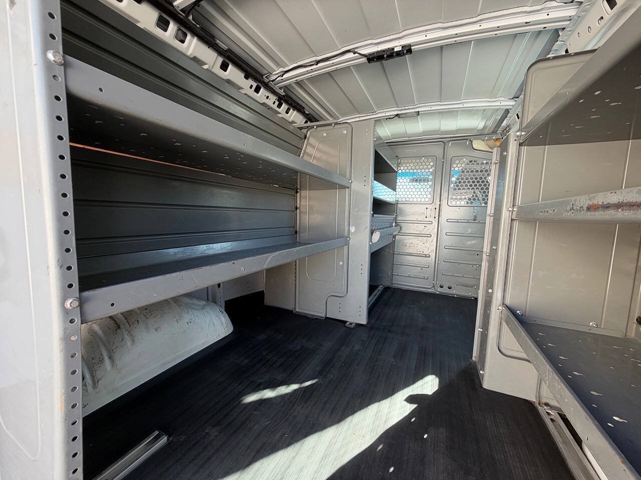 Used 2015 Chevrolet Express 2500 RWD image 49
