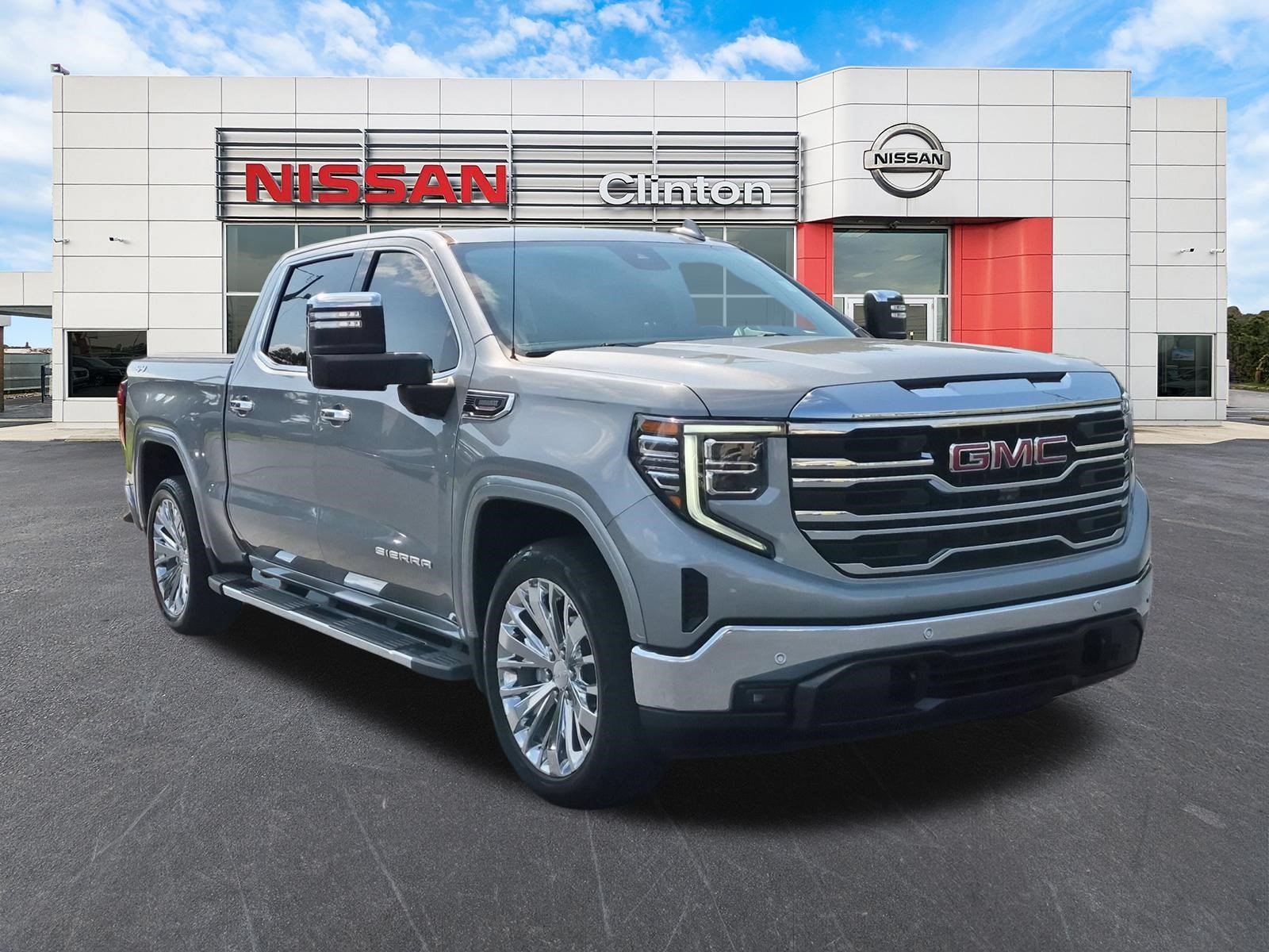 Used 2023 GMC Sierra 1500 SLT w/ SLT Premium Package