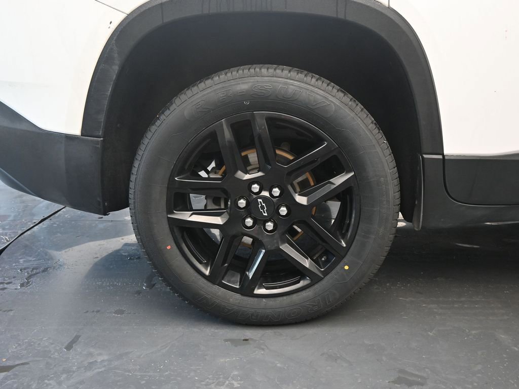 Used 2021 Chevrolet Traverse LT image 9