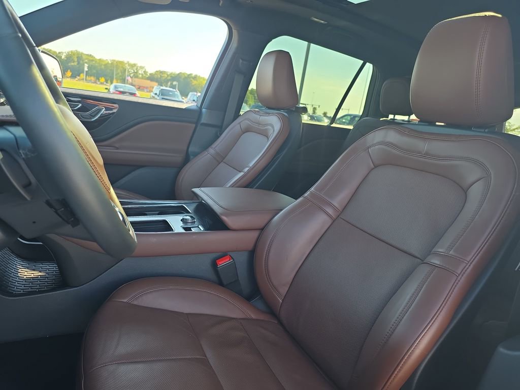 Used 2025 Lincoln Aviator Reserve w/ Illumination Package image 30