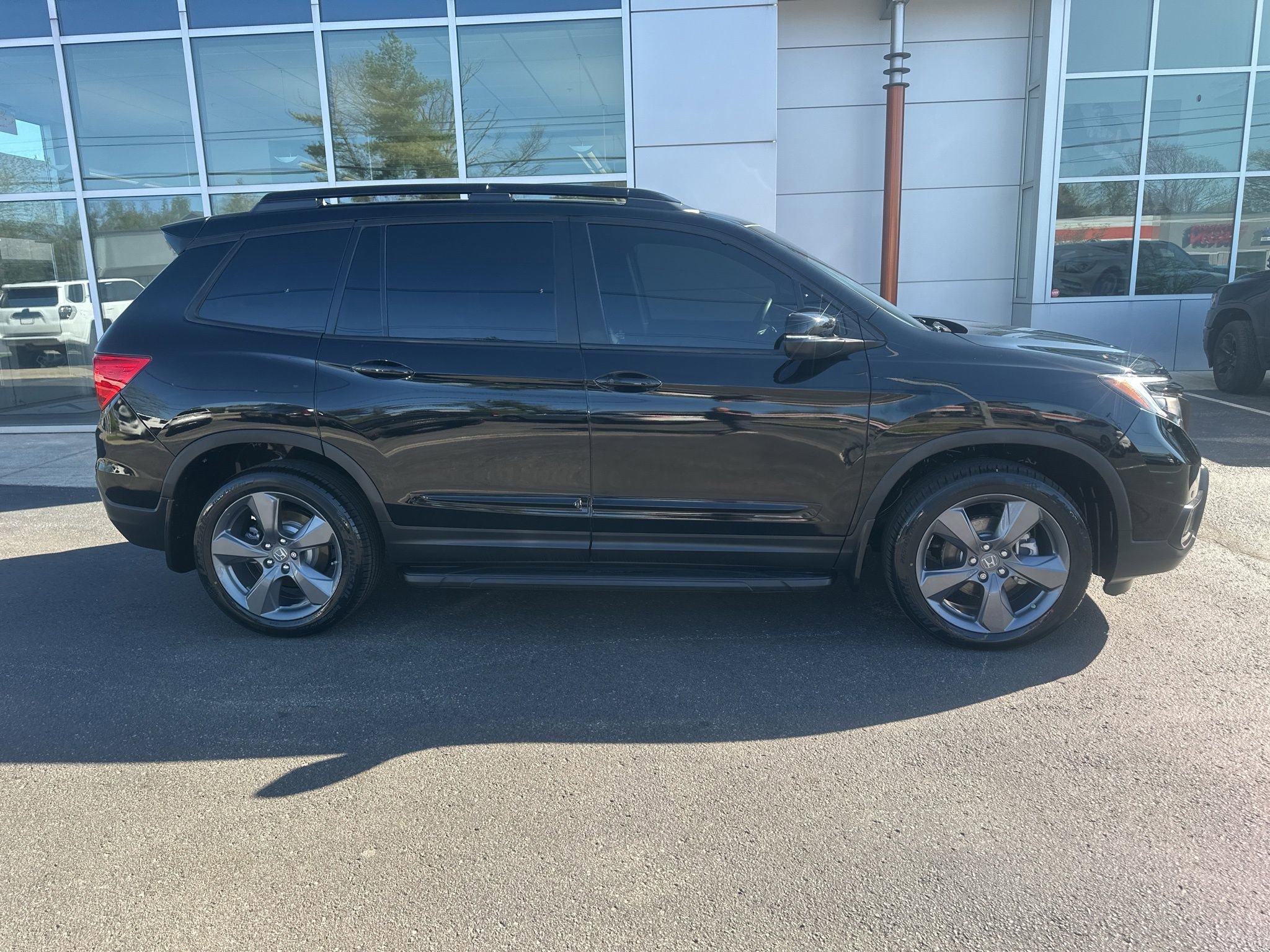 Used 2019 Honda Passport Touring image 3