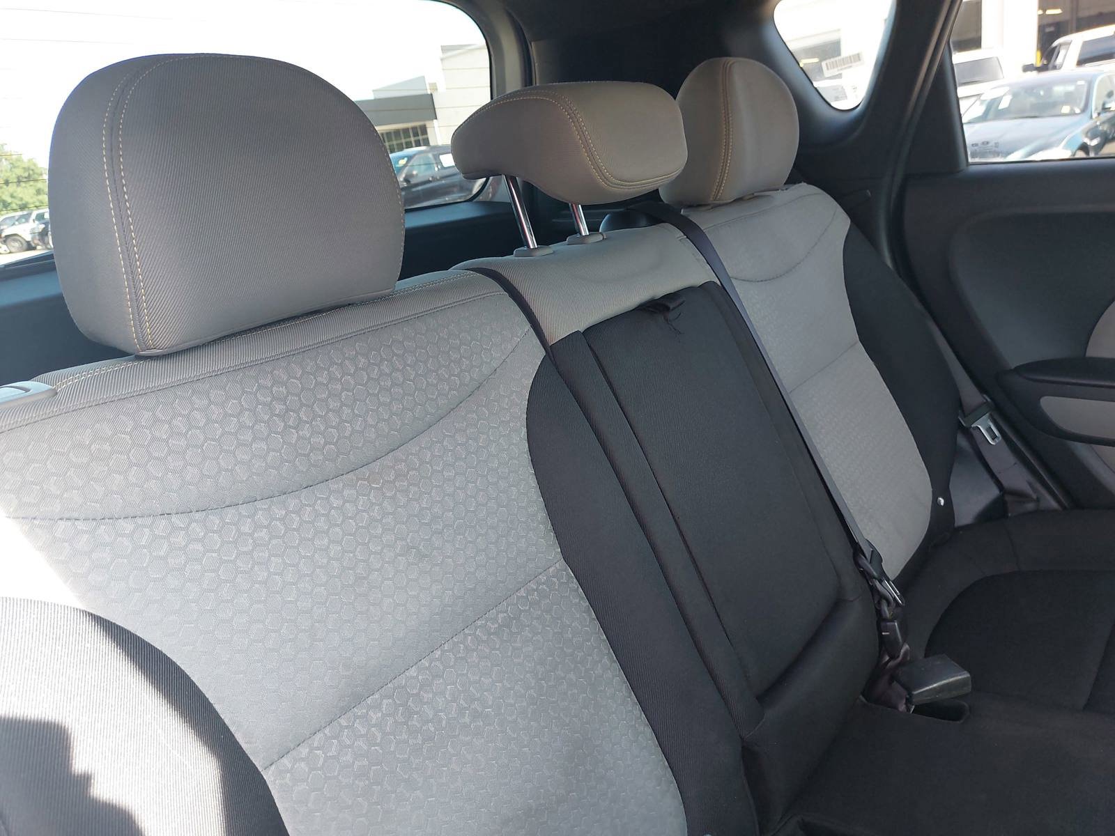 Used 2015 Kia Soul + FWD image 11