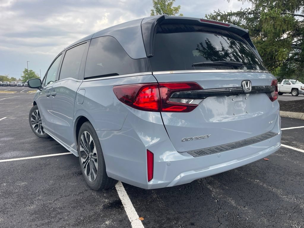 Used 2025 Honda Odyssey Elite image 8