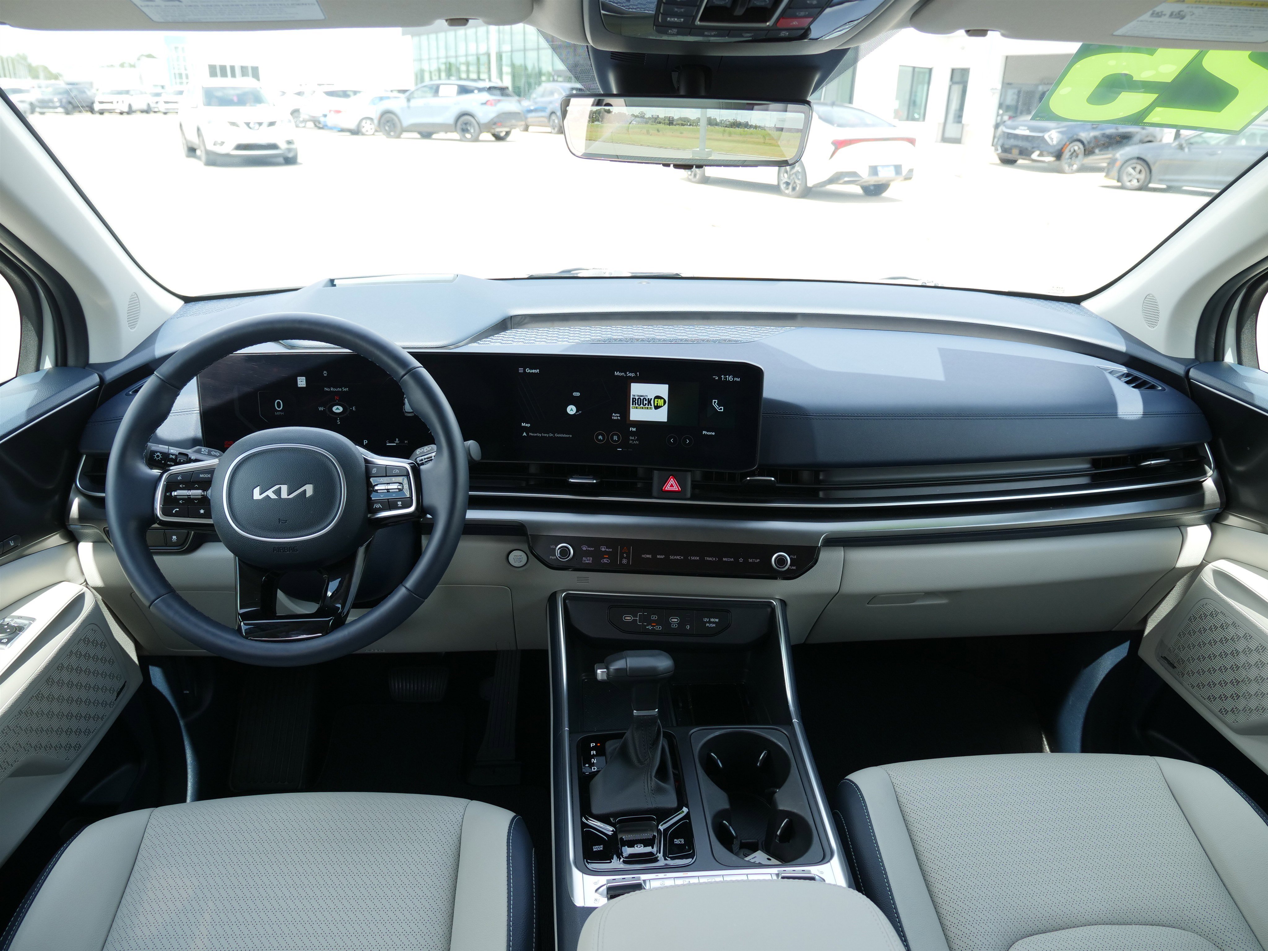 Certified 2025 Kia Carnival SX Prestige image 19