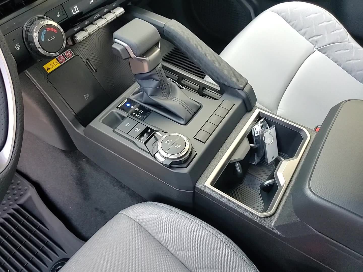 New 2025 Toyota Tacoma SR5 AWD/4WD image 18