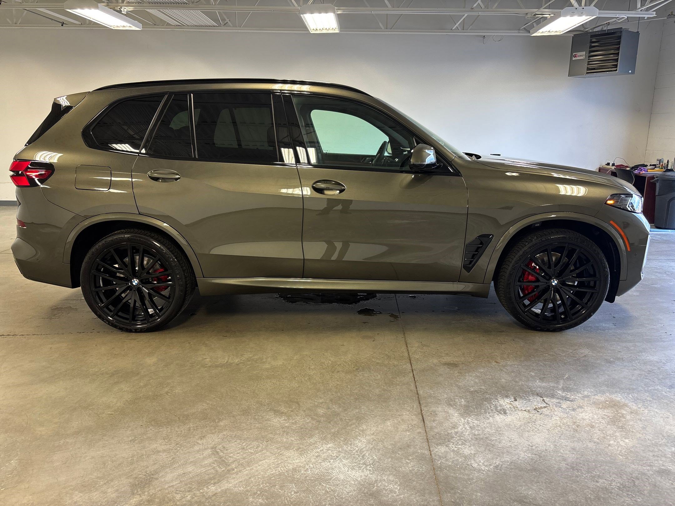New 2026 BMW X5 sDrive40i image 7