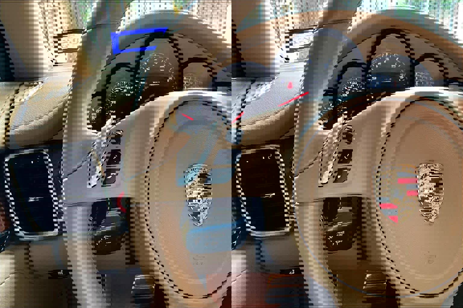 Used 2014 Porsche Panamera image 23