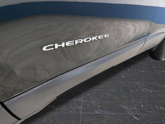 Used 2022 Jeep Cherokee Latitude Lux image 32