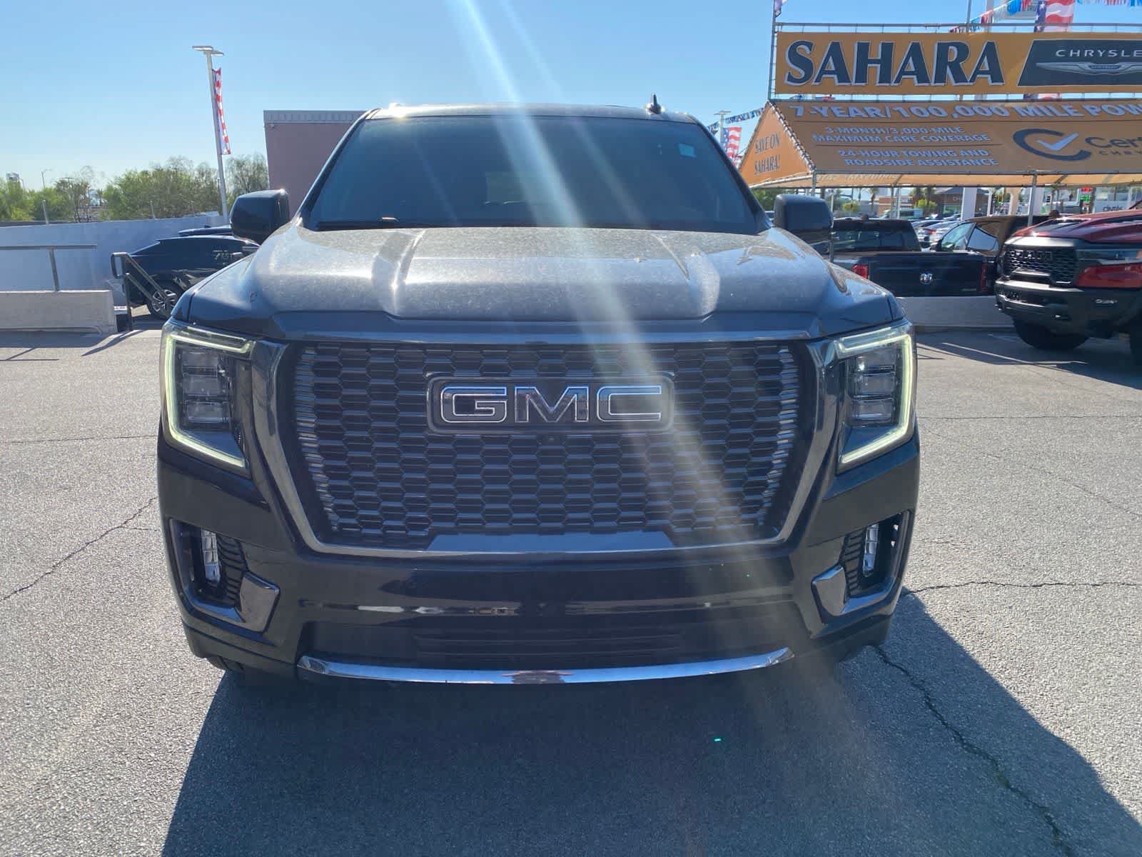 Used 2024 GMC Yukon Denali Ultimate AWD/4WD image 2