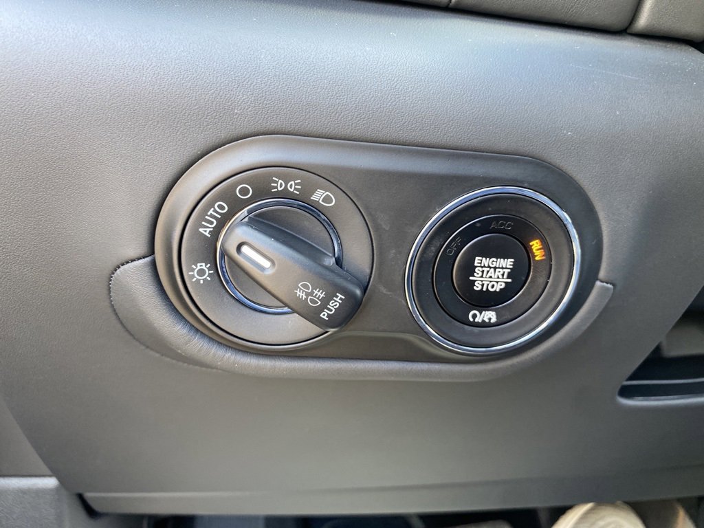 Used 2023 Maserati Levante GT image 30