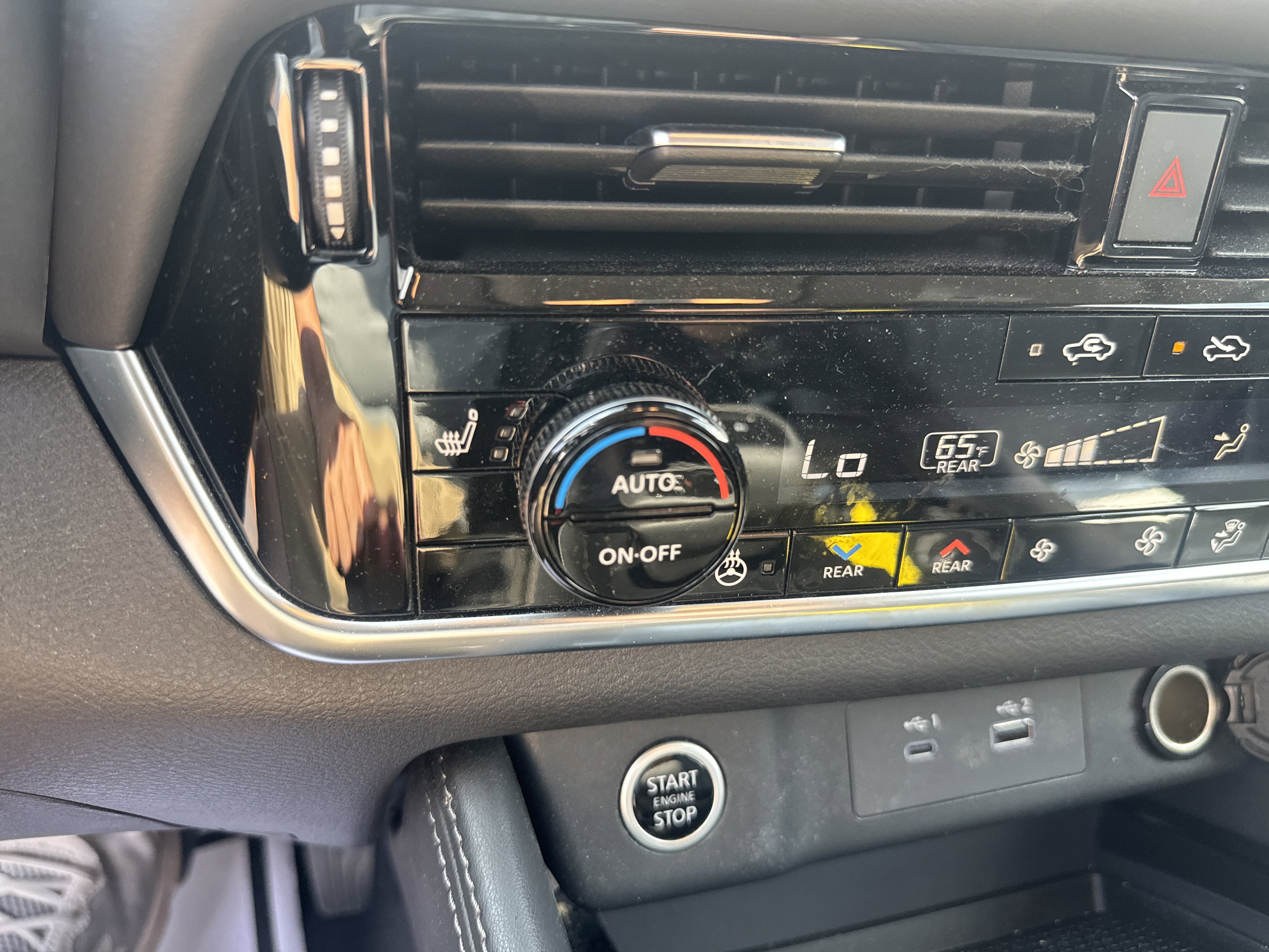 Used 2023 Nissan Rogue SL w/ SL Premium Package AWD/4WD image 28