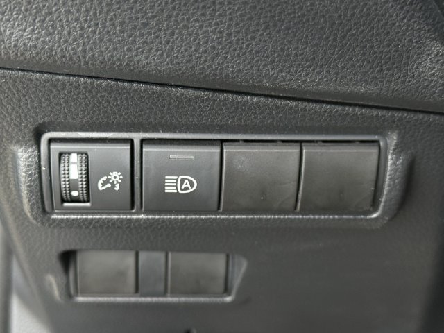 Used 2022 Toyota Corolla Cross LE FWD image 25