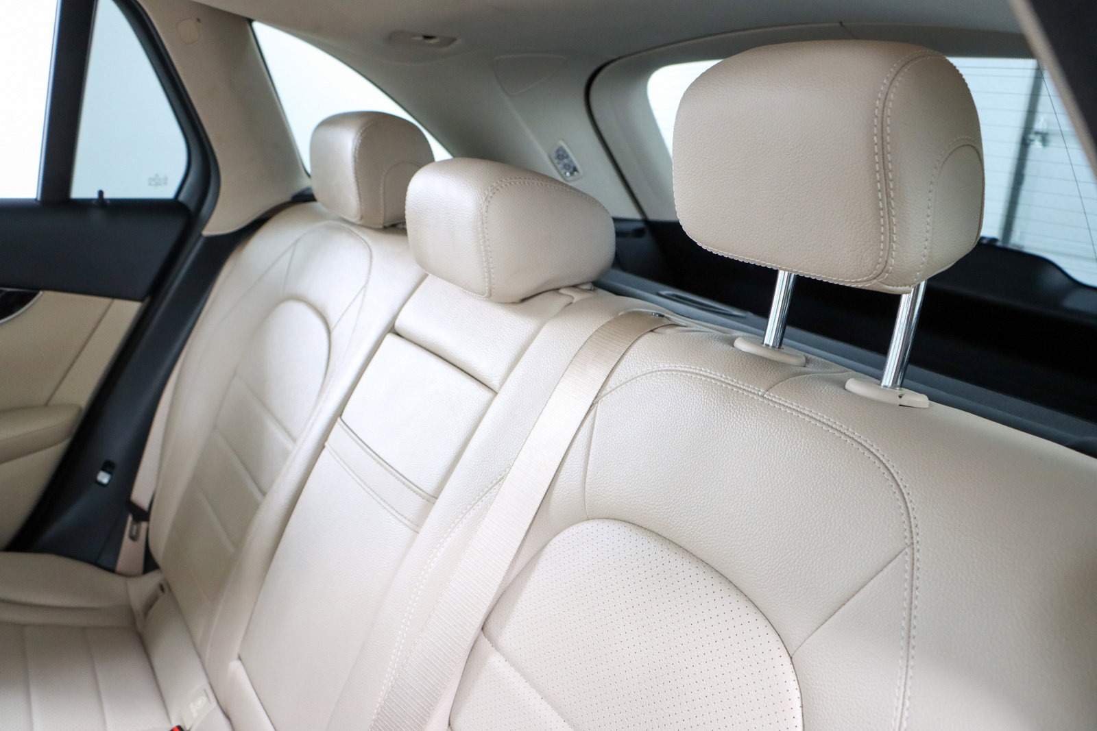 Used 2016 Mercedes-Benz GLC 300 4MATIC image 23