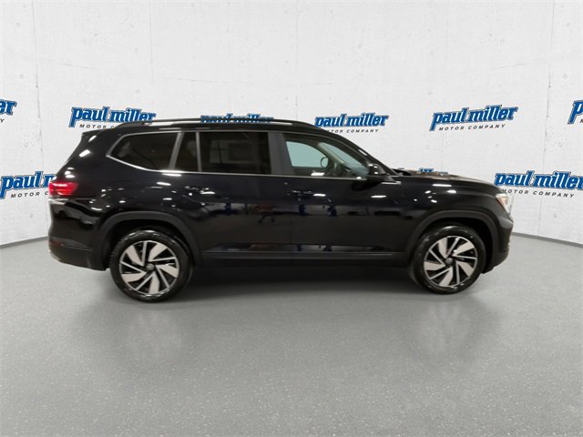 Used 2025 Volkswagen Atlas SE image 13