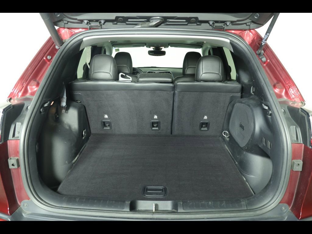Used 2020 Jeep Cherokee Limited AWD/4WD image 9