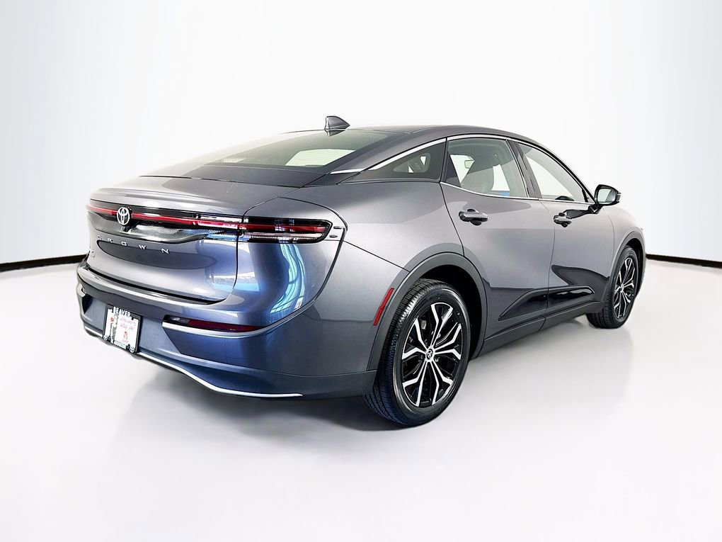 Used 2023 Toyota Crown XLE image 10