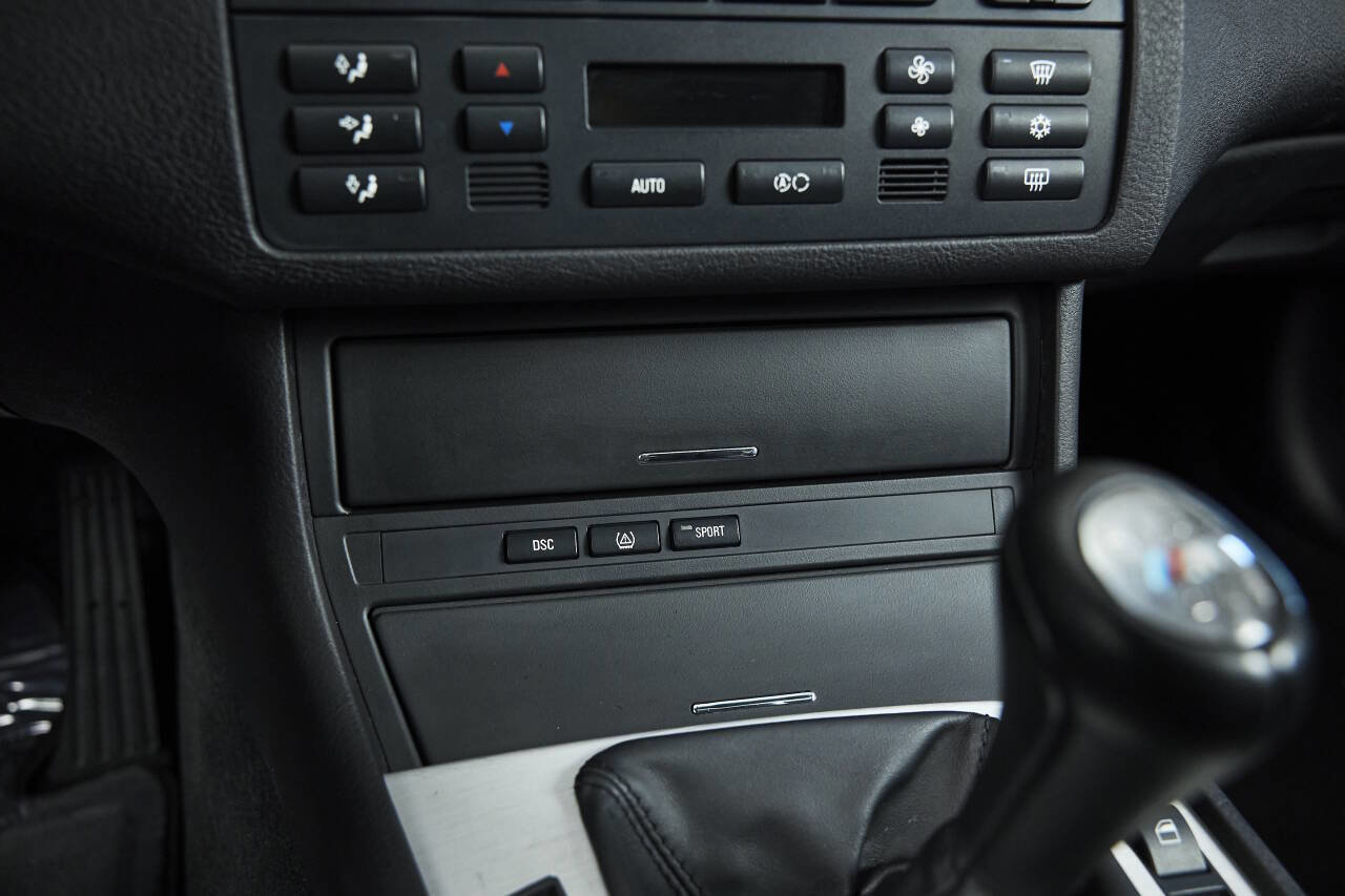 Used 2004 BMW M3 Base 2dr Coupe image 52