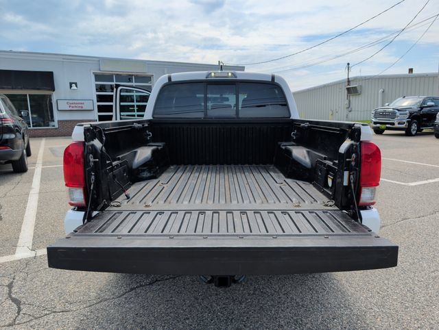 Used 2016 Toyota Tacoma TRD Sport w/ Towing Package AWD/4WD image 31