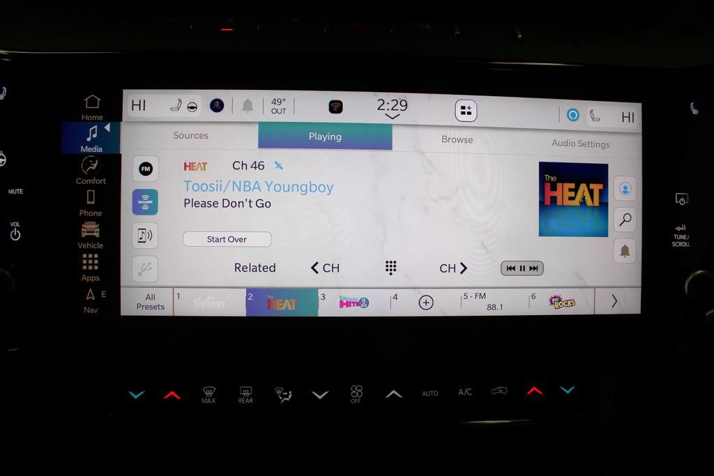 New 2026 Jeep Grand Cherokee Limited w/ Limited Altitude Package image 15