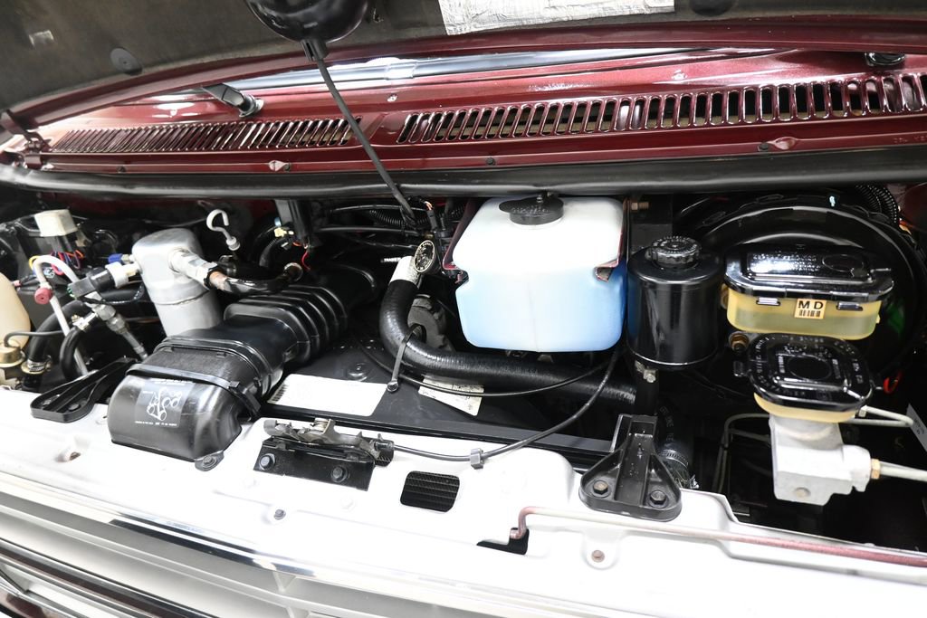 Used 1990 Chevrolet G20 RWD image 14