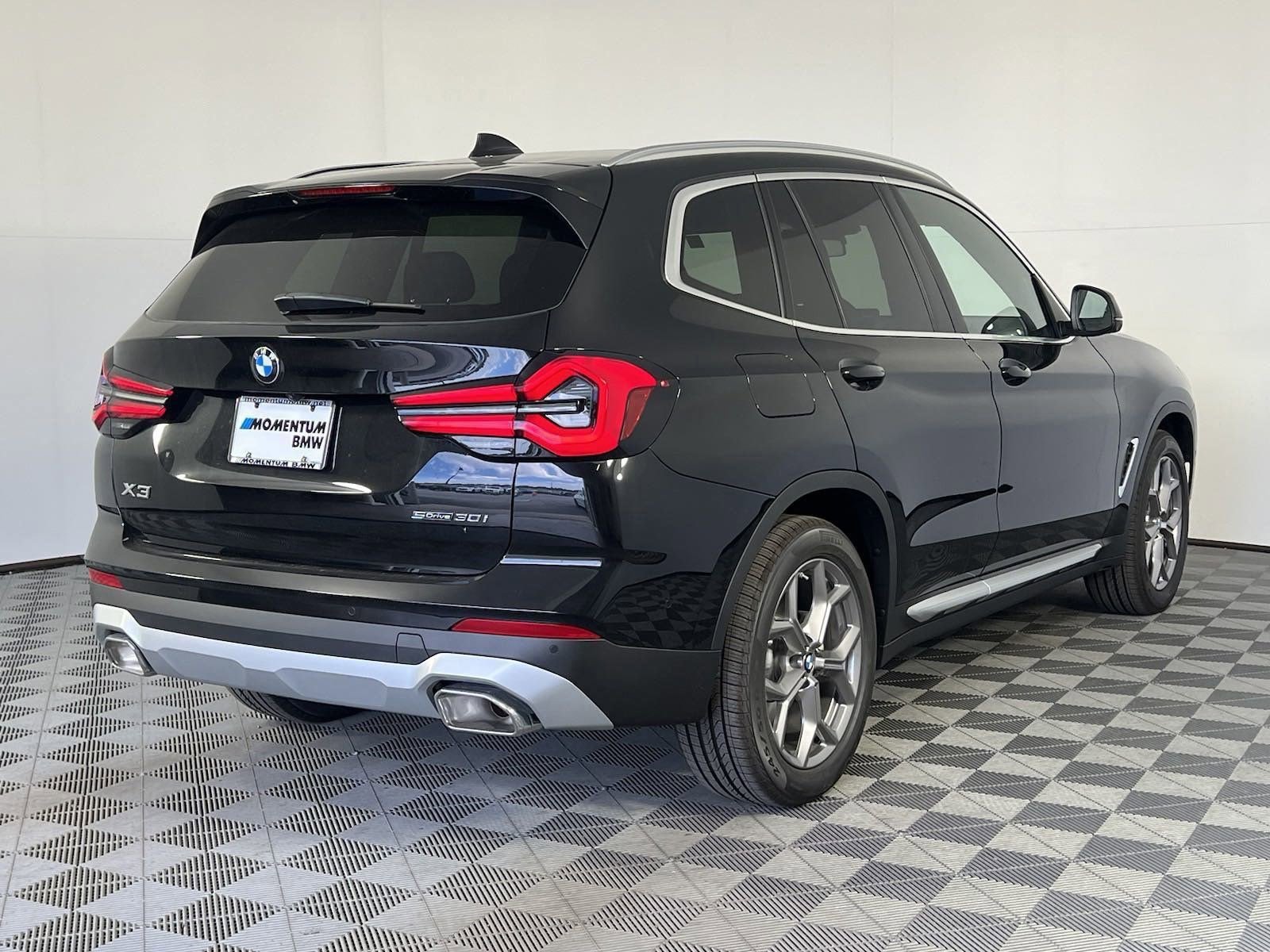 Used 2024 BMW X3 sDrive30i w/ Premium Package w/ZPA image 7