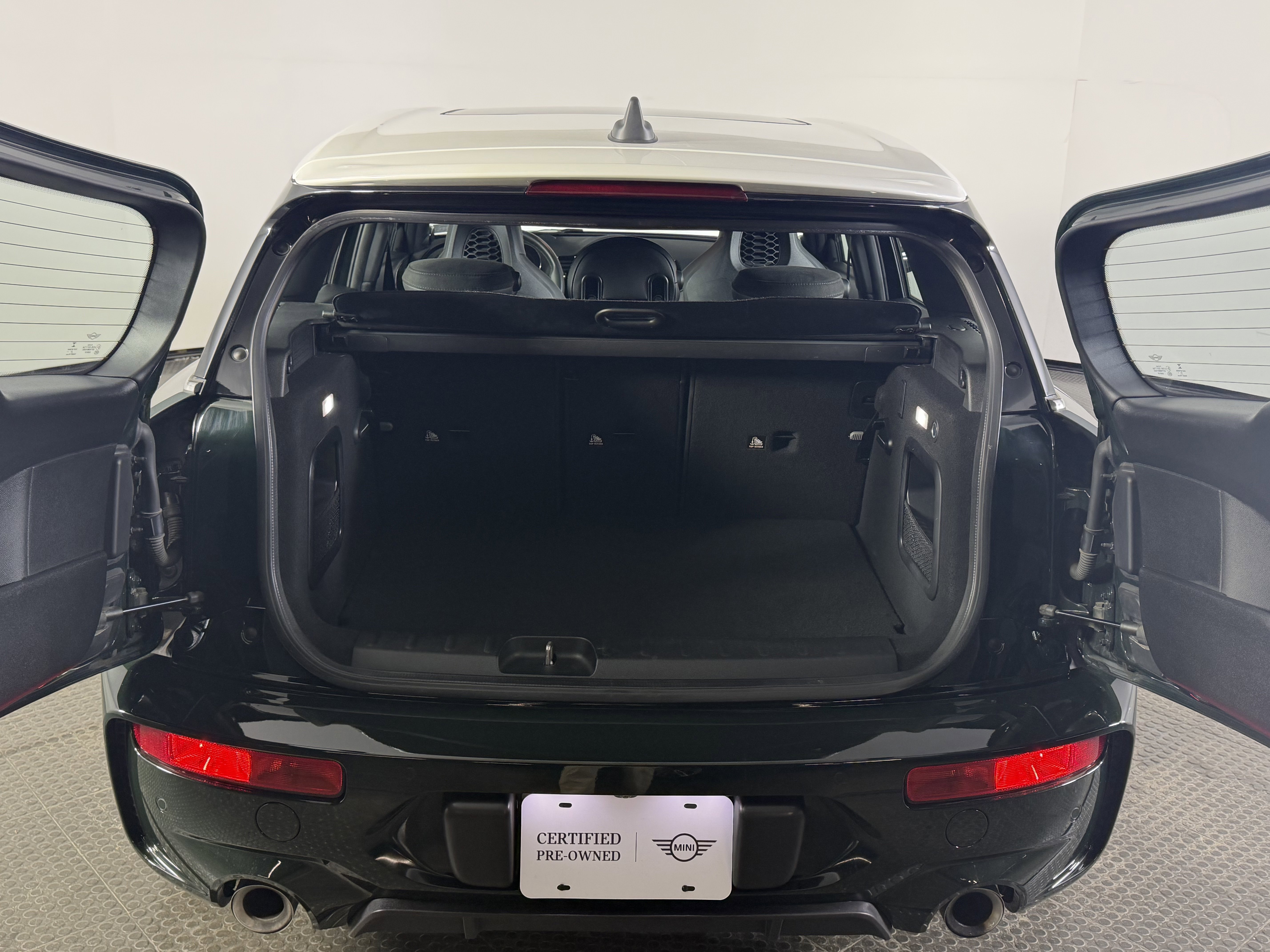Used 2023 MINI Cooper Clubman John Cooper Works image 8
