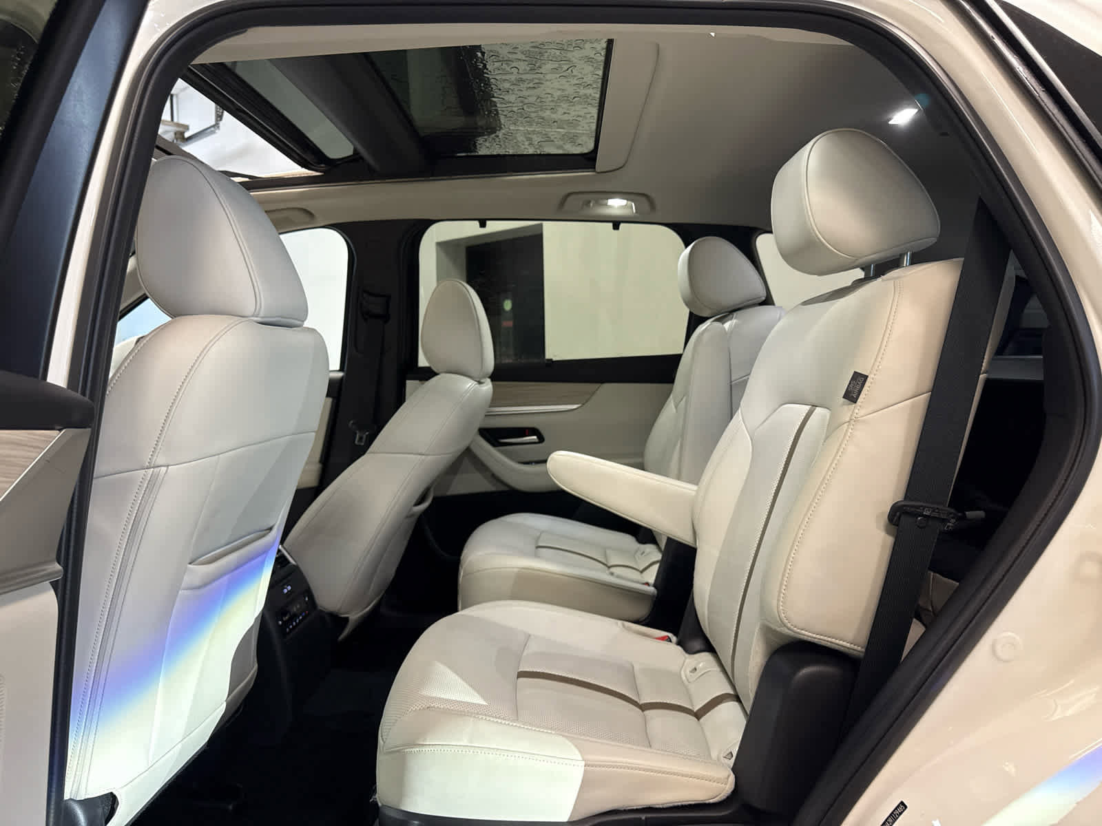 Certified 2024 MAZDA CX-90 Plug-In Hybrid w/ Premium Plus image 9