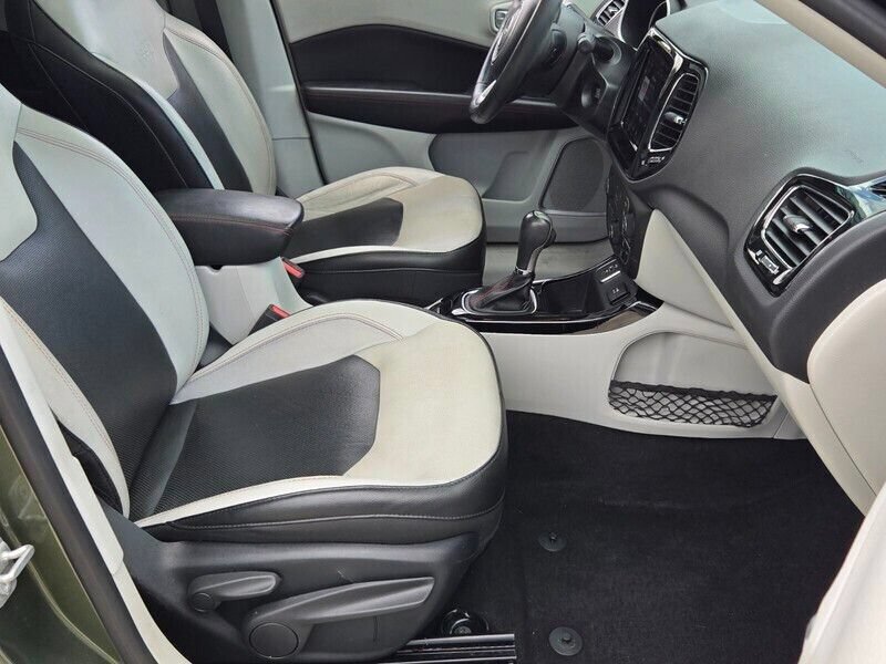 Used 2018 Jeep Compass Limited w/ Navigation Group FWD image 16