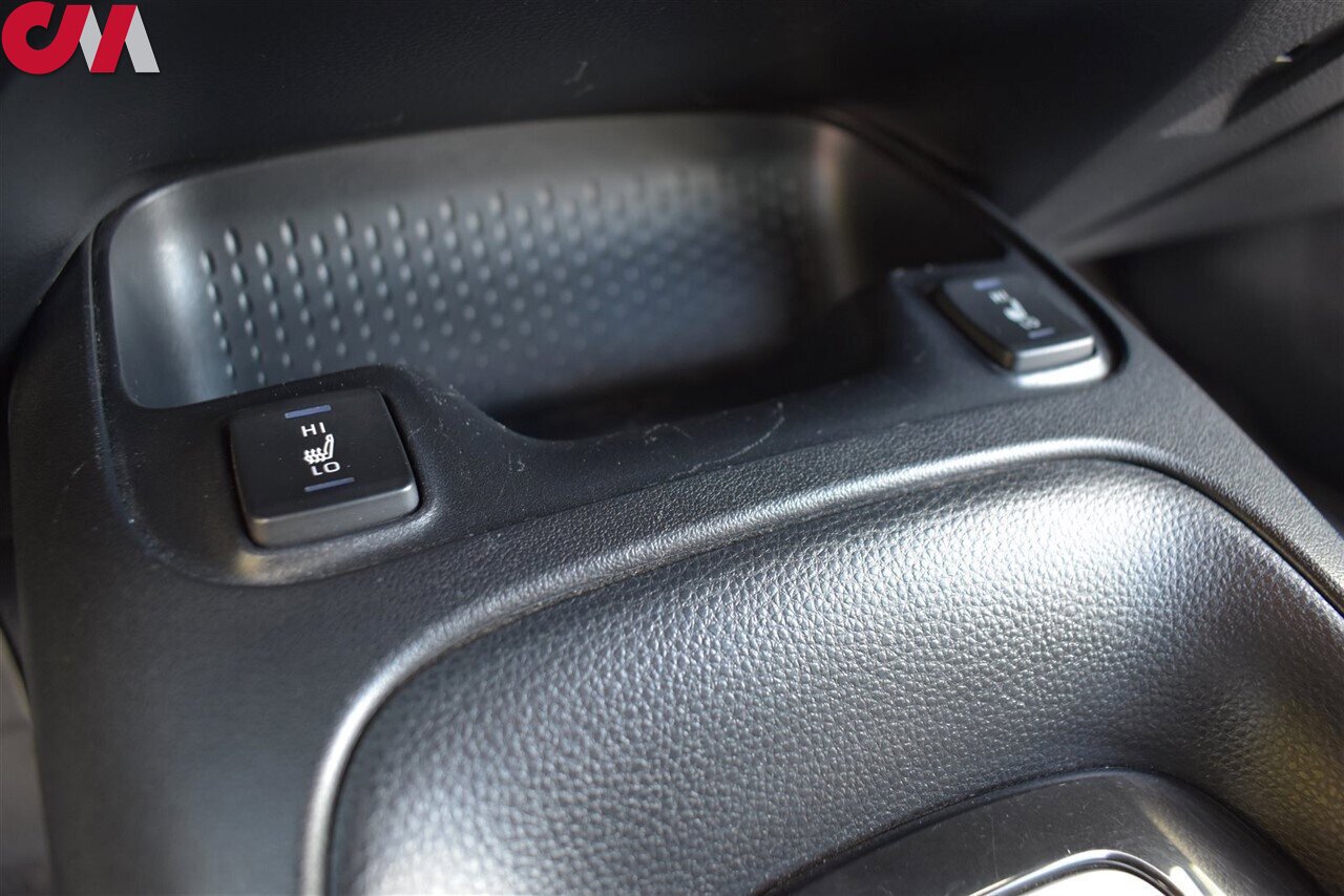Used 2022 Toyota Corolla LE w/ Premium Interior Package FWD image 20