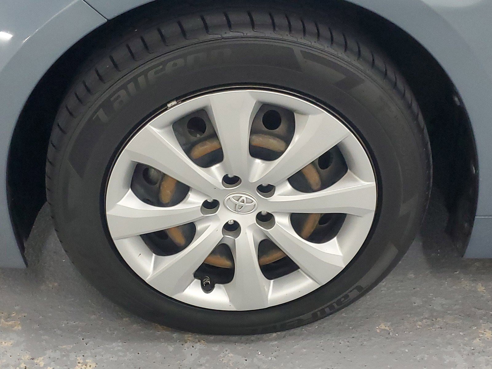 Used 2021 Toyota Corolla LE image 5