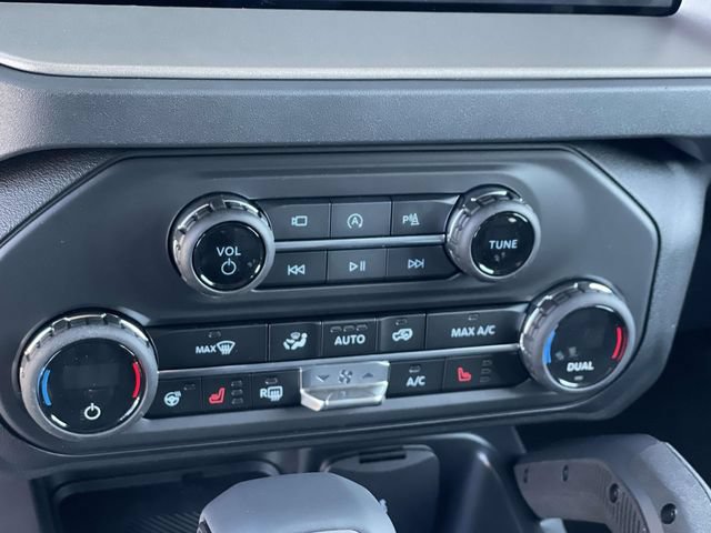 New 2026 Ford Bronco Outer Banks w/ Sasquatch Package AWD/4WD image 8
