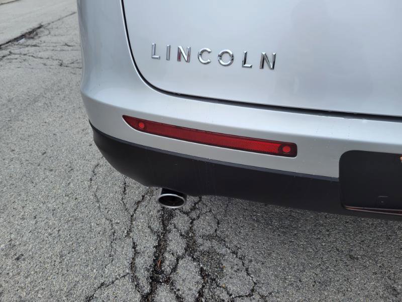 Used 2013 Lincoln MKT Limo AWD image 24