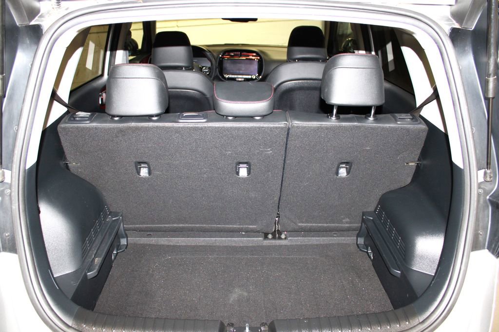 Used 2023 Kia Soul GT-Line FWD image 34