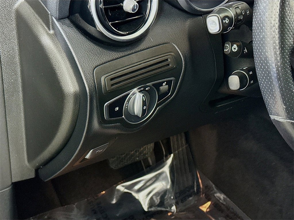 Used 2019 Mercedes-Benz GLC 300 GLC 300 image 10