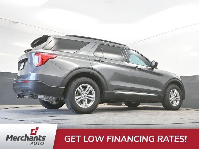Used 2023 Ford Explorer XLT AWD/4WD image 39