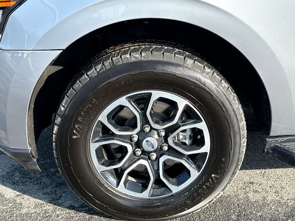 Used 2024 Ford Expedition Max XLT image 18