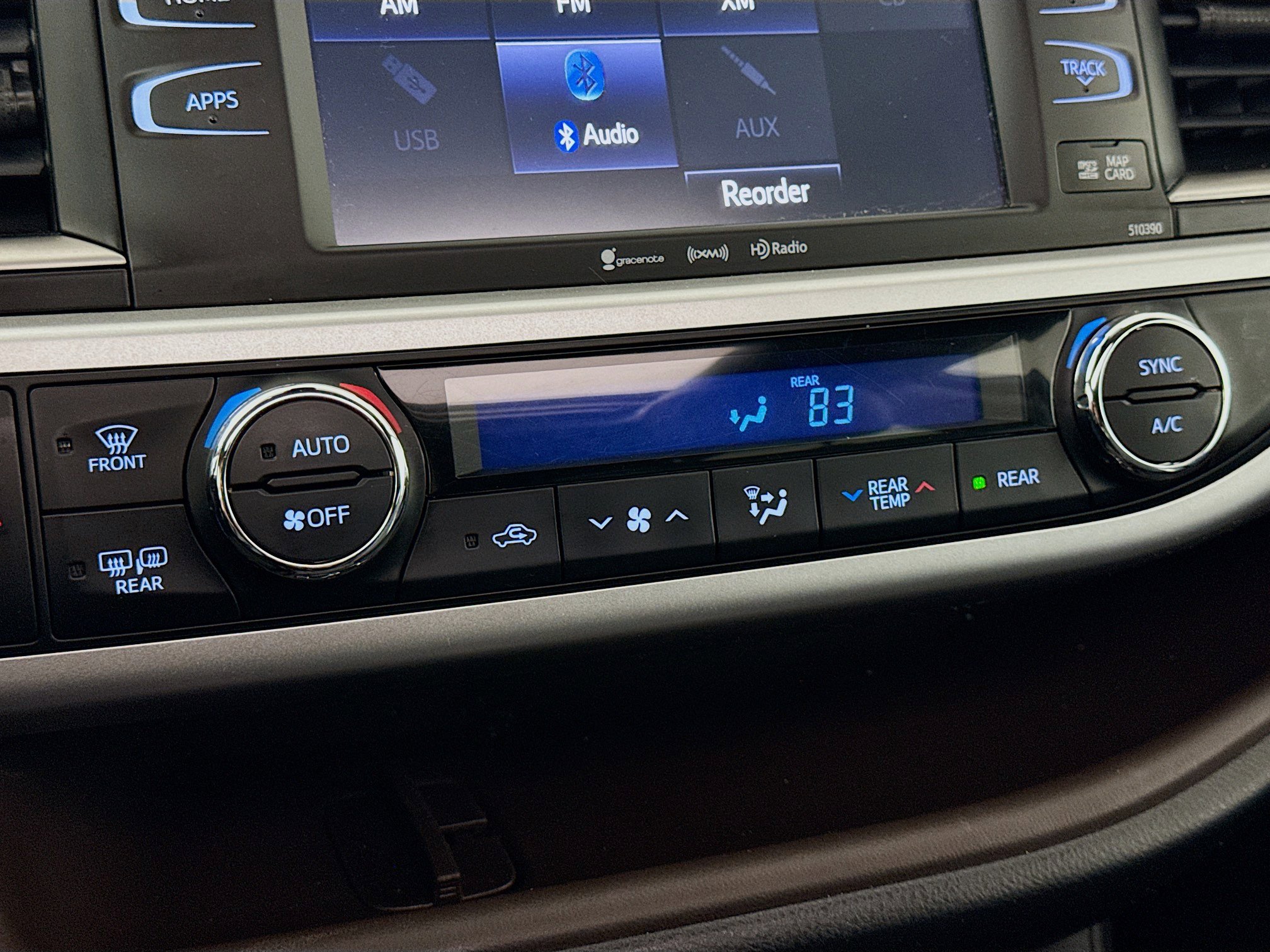 Certified 2019 Toyota Highlander XLE AWD/4WD image 18